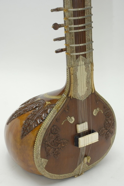 HIREN ROY full decorated double gourd Sitar - Approximately 40 years old